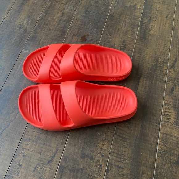 Bombas Friday slides in Solar colour - Picture 9 of 11